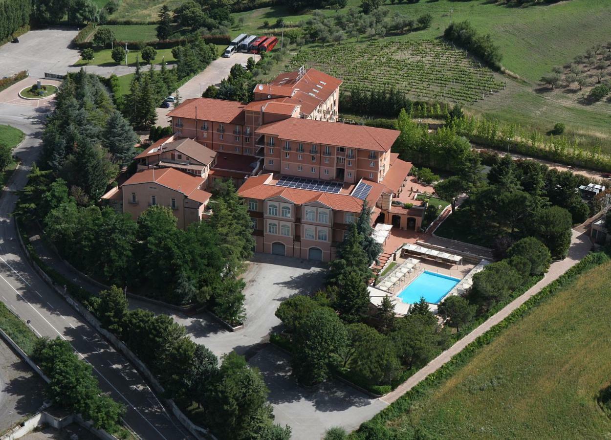 Relais La Fattoria Hotel Melfi Buitenkant foto